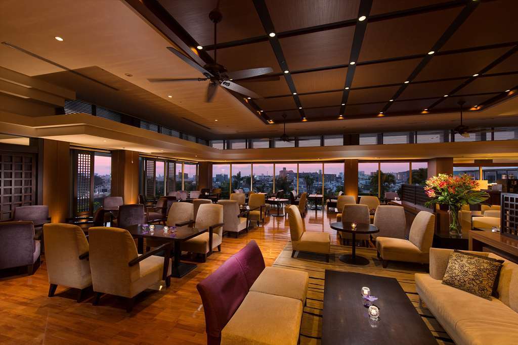 Hotel Doubletree By Hilton Naha Restaurant foto